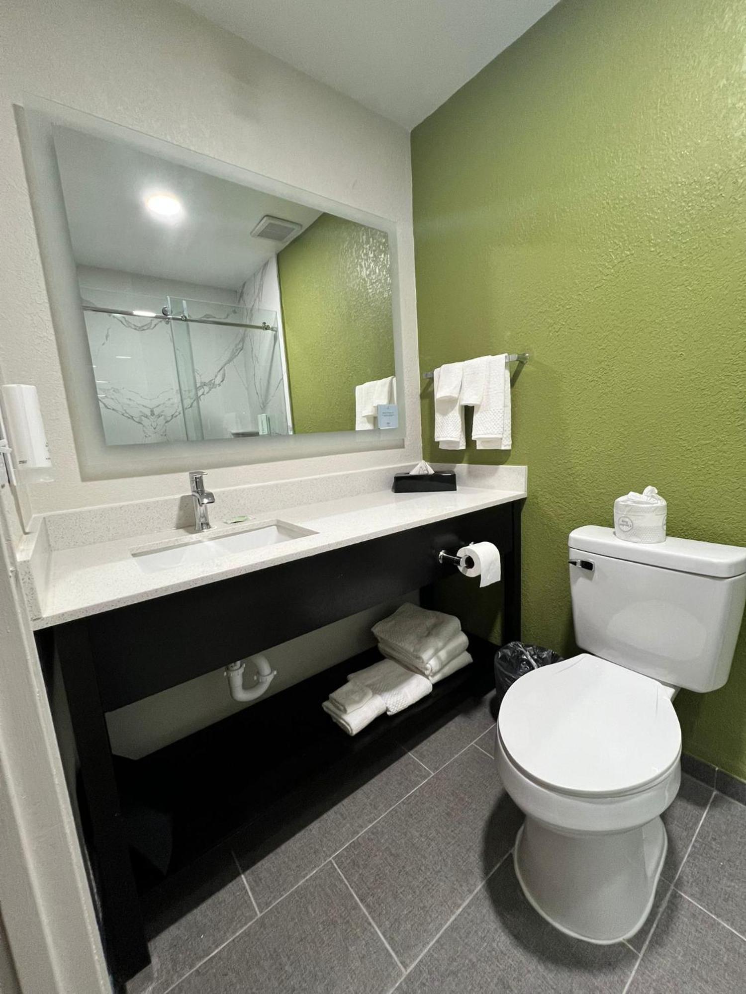 Sleep Inn & Suites Salina I-135 Zewnętrze zdjęcie