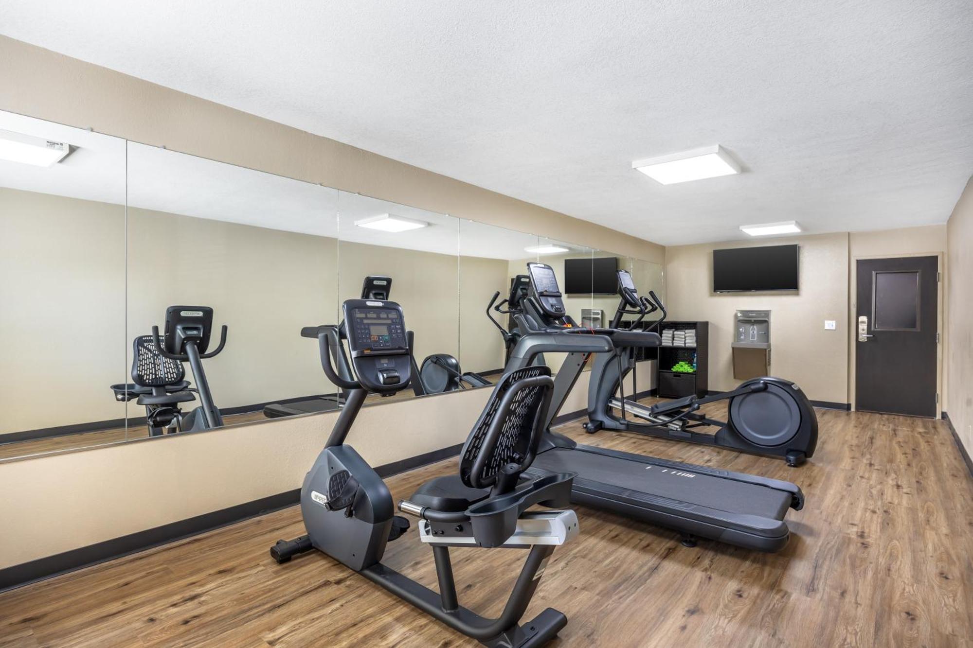 Sleep Inn & Suites Salina I-135 Zewnętrze zdjęcie
