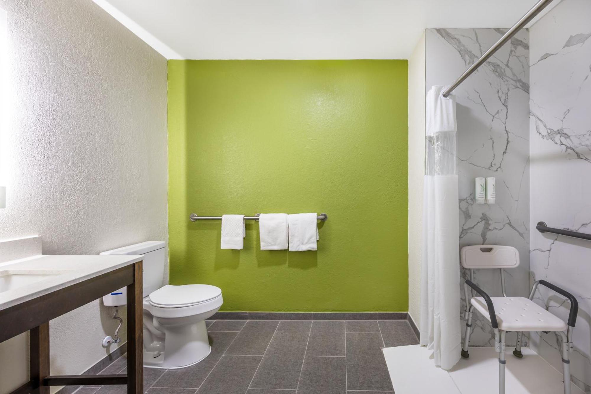 Sleep Inn & Suites Salina I-135 Zewnętrze zdjęcie