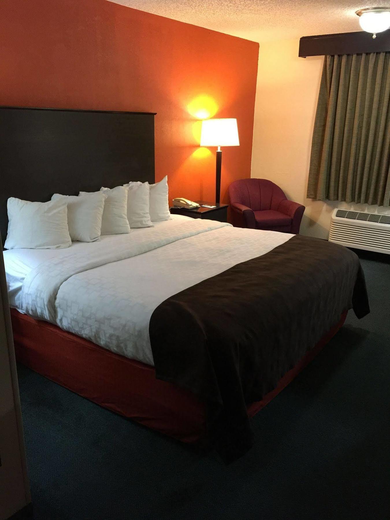 Sleep Inn & Suites Salina I-135 Zewnętrze zdjęcie