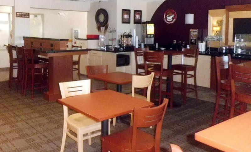 Sleep Inn & Suites Salina I-135 Zewnętrze zdjęcie